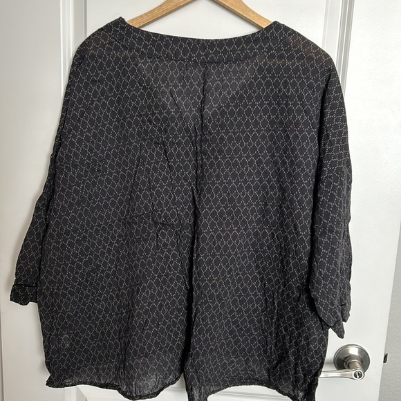3/4 Sleeve Blouse - Picture 2 of 5